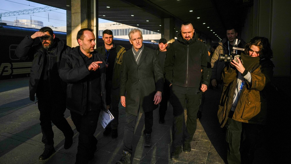 Svetoví lídri navštívili pri príležitosti výročia Ukrajinu