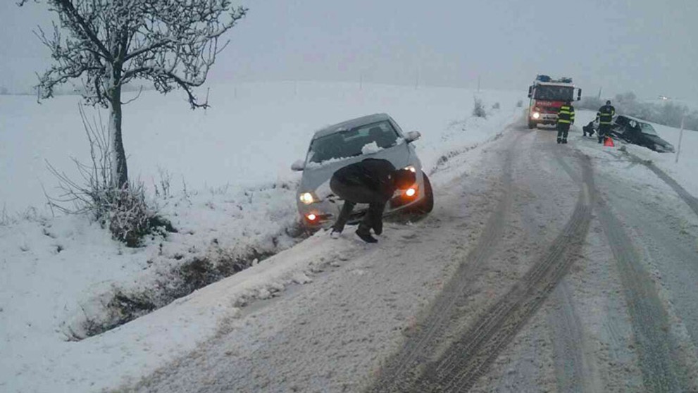 Nad hlavou mala spolujazdca.