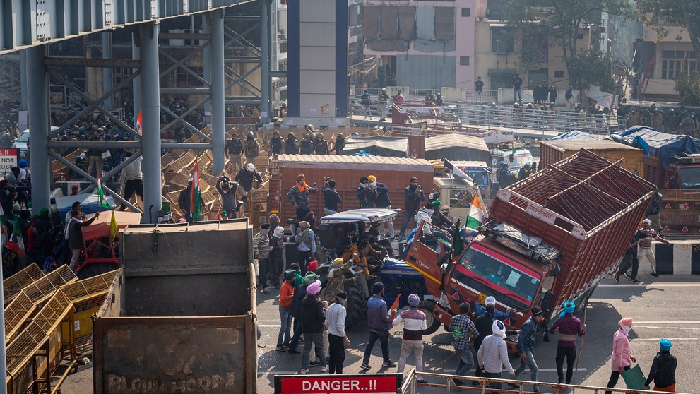 Na videosnímke z 19. januára 2021 pohľad z dronu na sídlo na pobreží Čierneho mora.