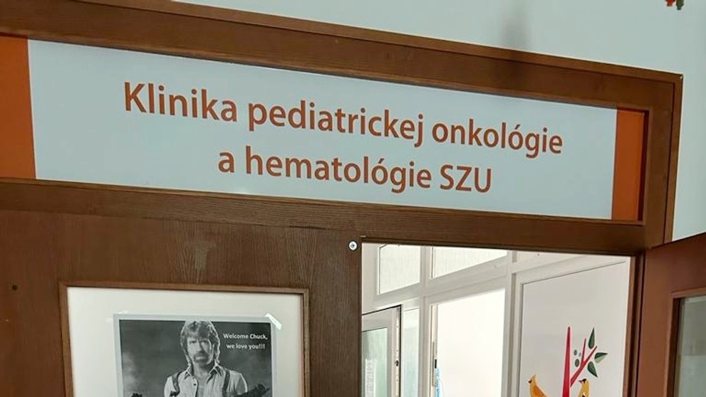 Chuck Norris v onkologickom centre. 