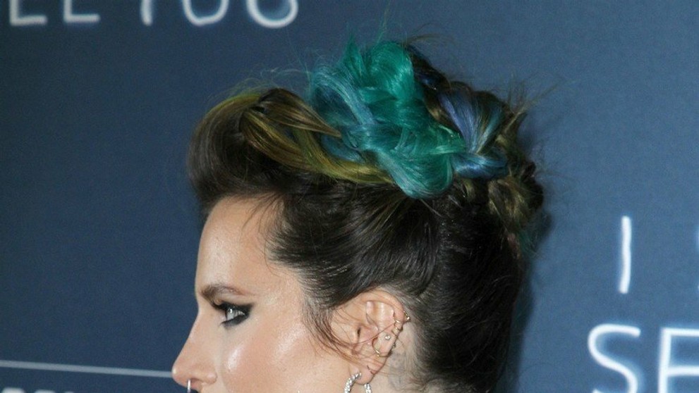 Bella Thorne na premiére filmu I Still See You