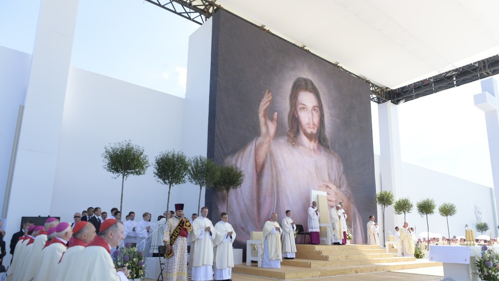 Pápeža Františka si na omšu pod otvoreným nebom prišli vypočuť skoro dva milióny ľudí