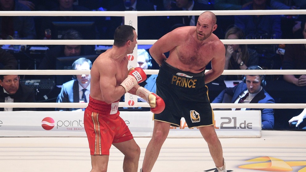 Zo súboja o šampióna ťažkej váhy Tyson Fury vs. Vladimir Kličko.