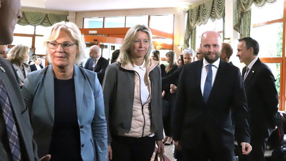 Nemecká a holandská ministerka obrany Christine Lambrechtová a Kajsa Ollongrenová a Jaroslav Naď.