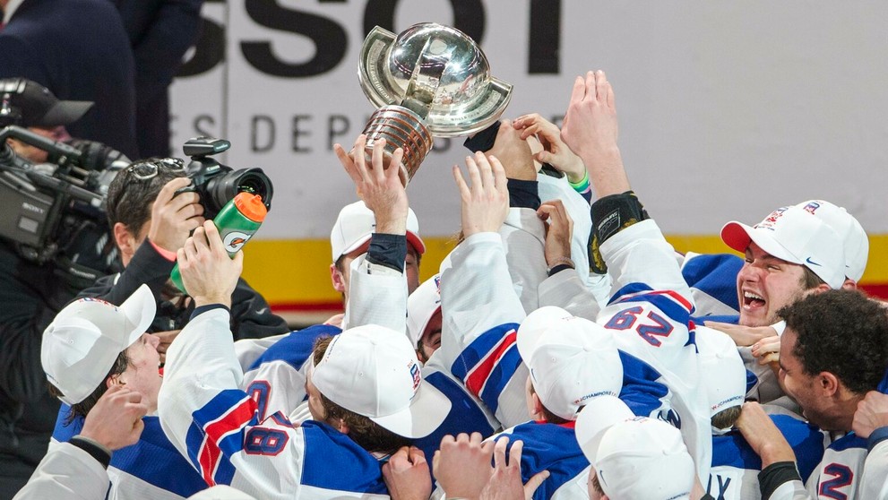 Ameríckí juniori získali trofej pre najlepší tím sveta.