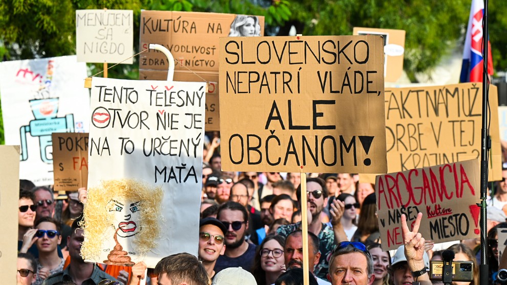 Protest na SNP pre kroky ministerky kultúry a ministra spravodlivosti.