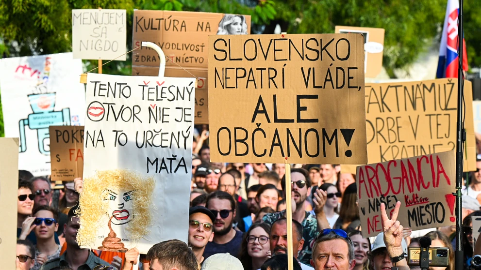 Protest na SNP pre kroky ministerky kultúry a ministra spravodlivosti.