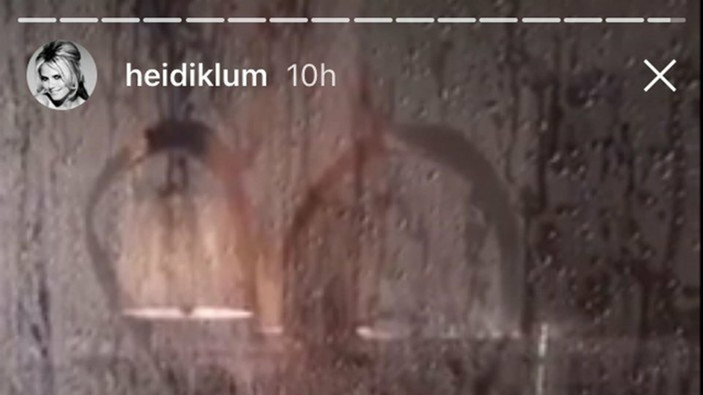 Toto nemal nikto vidieť. Unikli zábery, ako sa topmodelka doma sprchuje