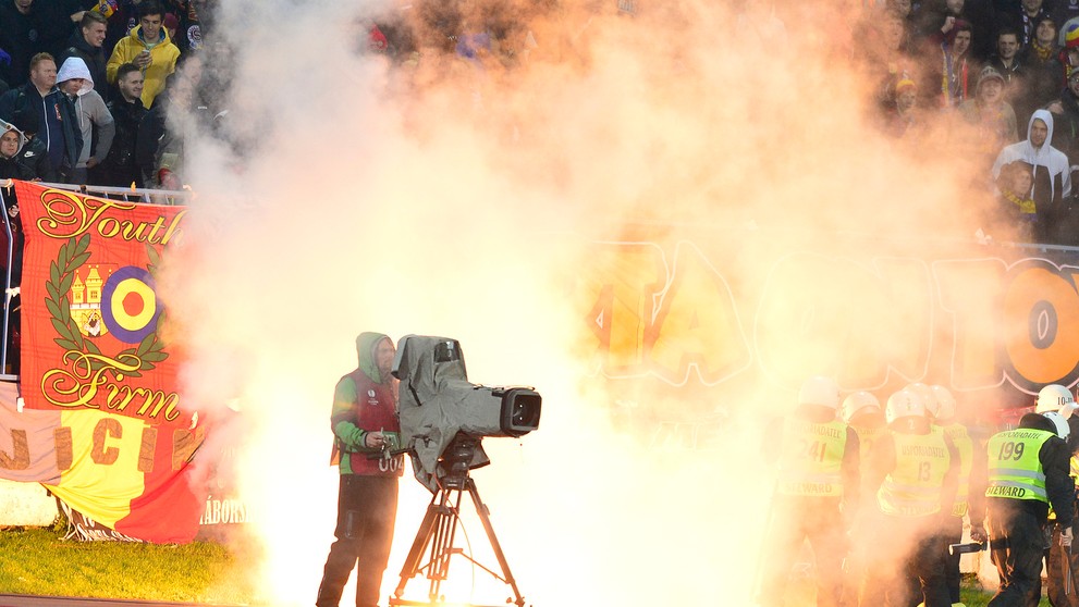 Výtržnosti na zápase Slovan - Sparta.