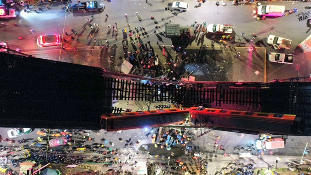 V mexickej metropole sa zrútila časť mosta pre metro.