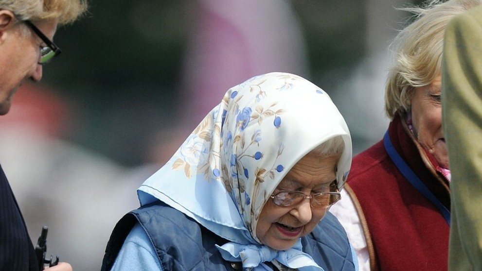 Kráľovná získala 50-librovú poukážku na nákup.