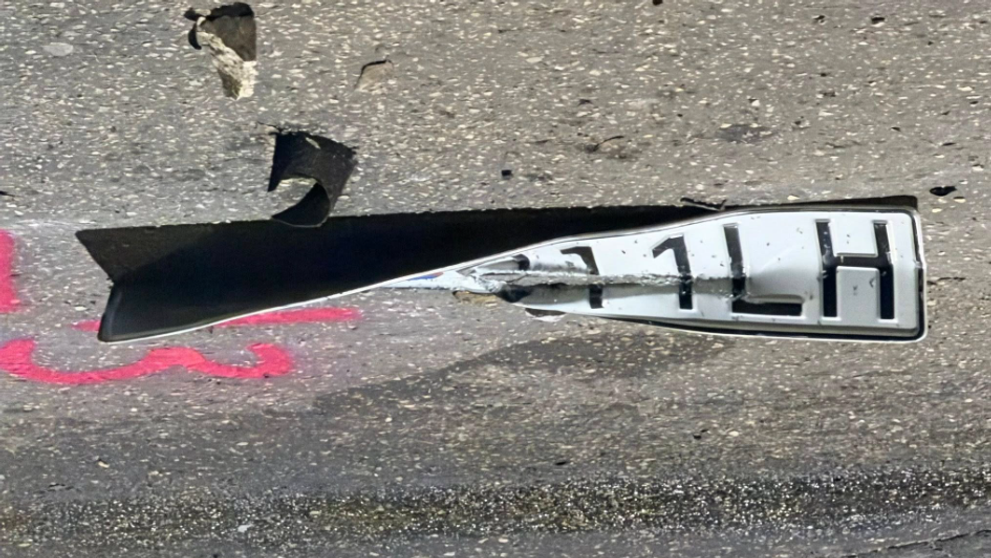 Unikajúce auto v centre Bratislavy demolovalo všetko, čo mu prišlo do cesty.