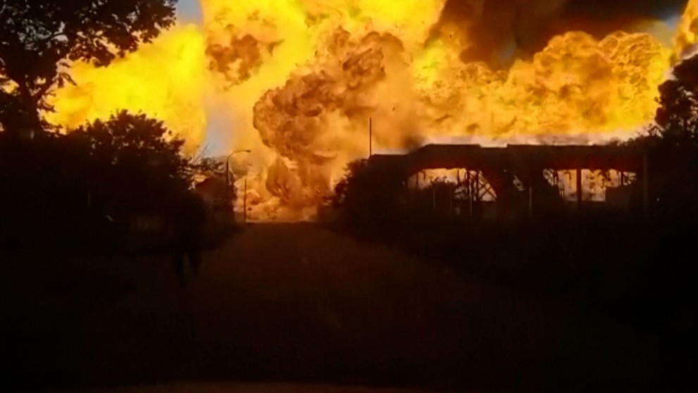 Výbuch benzínovej cisterny v Johannesburgu.