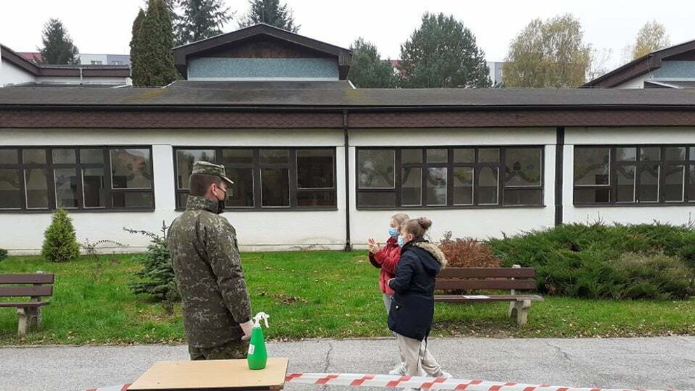 Vyhodnocovanie antigénových testov.