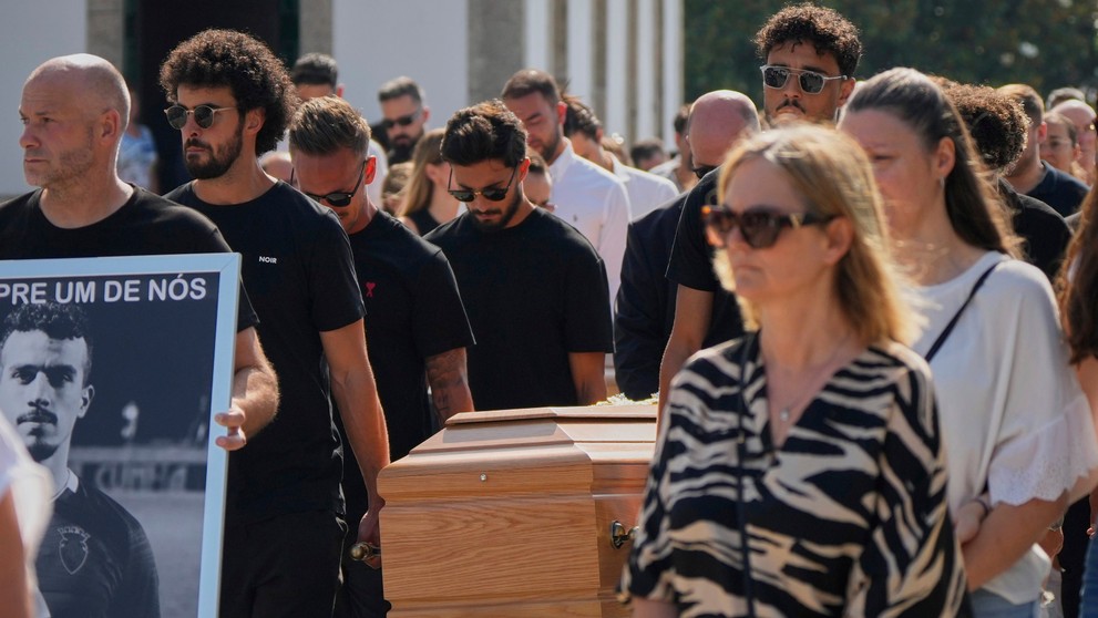 Pohreb Dioga Jotu a jeho brata Adrého Silvu.