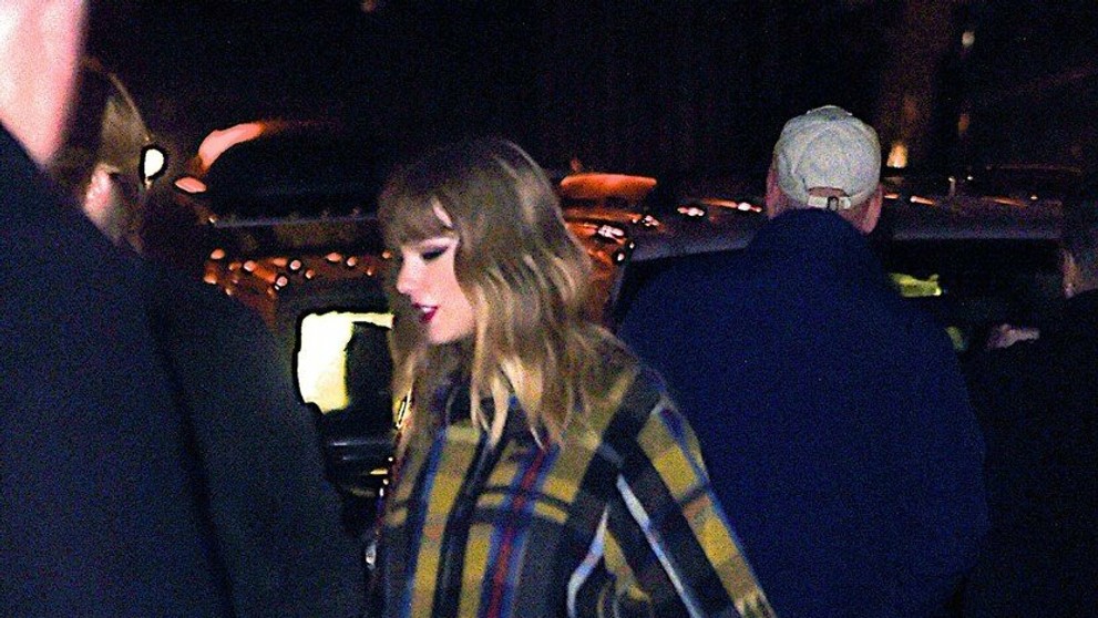 Taylor Swift na verejnosti s priateľom