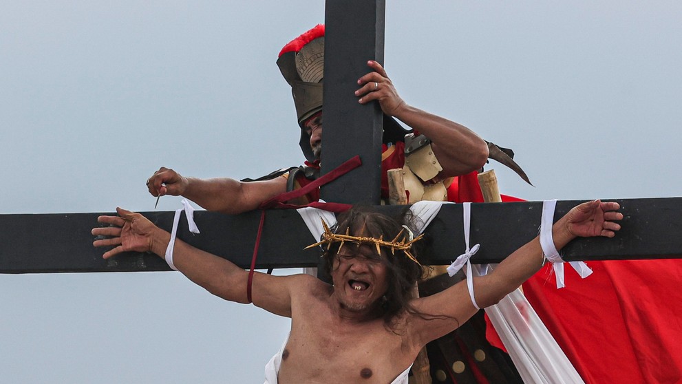 Nechali sa ukrižovať po vzore Ježiša Krista.