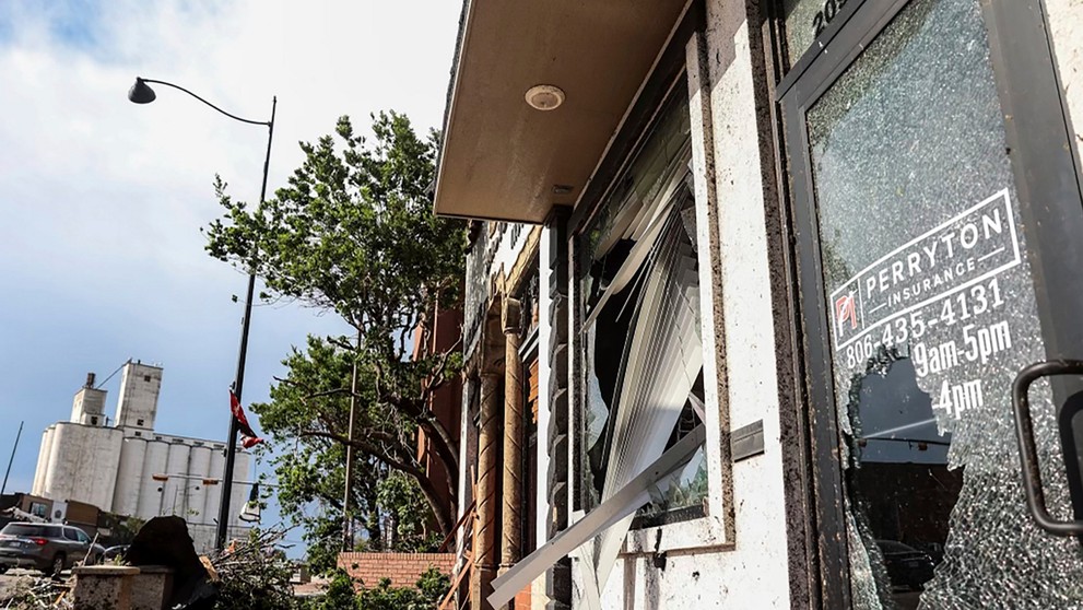 Ničivé tornádo sa prehnalo Texasom.