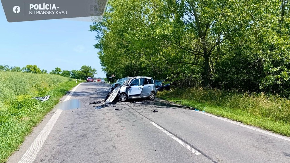 V Citroene sedeli dve osoby, ktoré zrážku neprežili