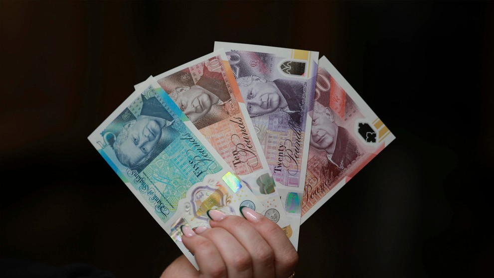 Bankovky s podobizňou kráľa Karola III.