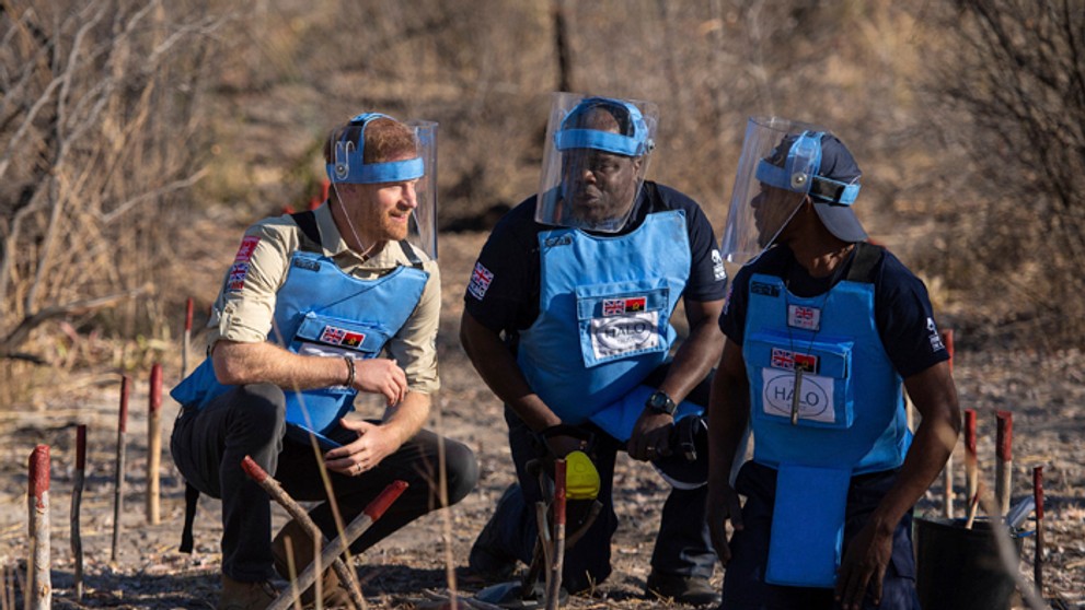 Tehotná Mirka Partlová  Návrat na scénu po boku fešného kolegu!.mp4
