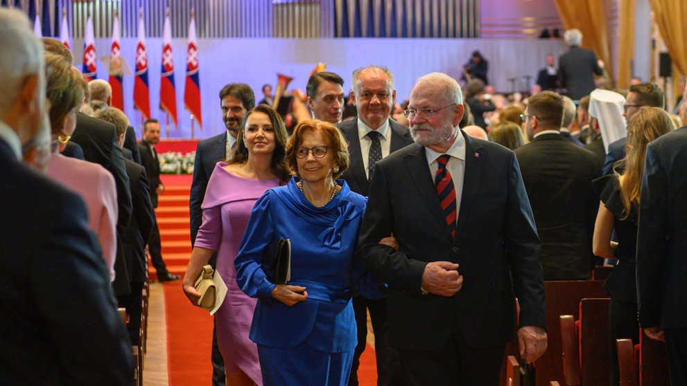 Bývalý prezident SR Ivan Gašparovič s manželkou.