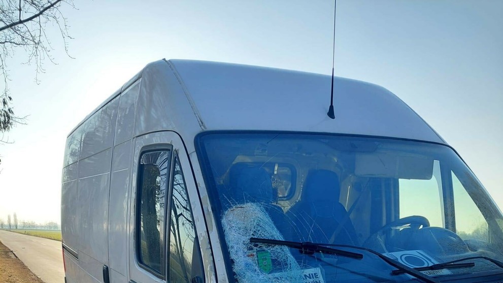 Nehoda neďaleko obce Milinovice. 