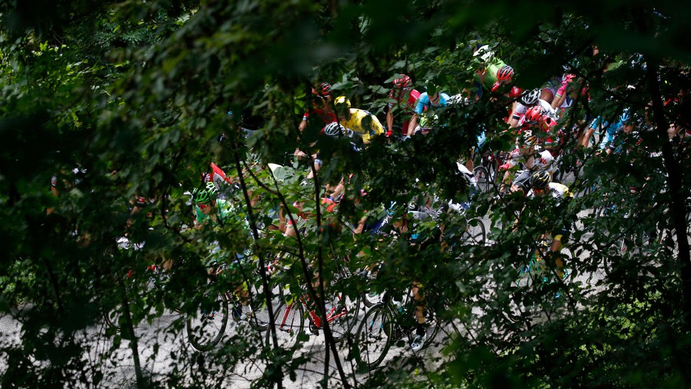 Pelotón počas 19. etapy Tour de France