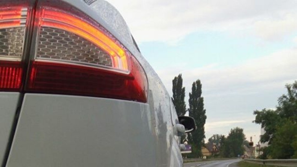 Padli aj viaceré výstrely z policajnej zbrane.