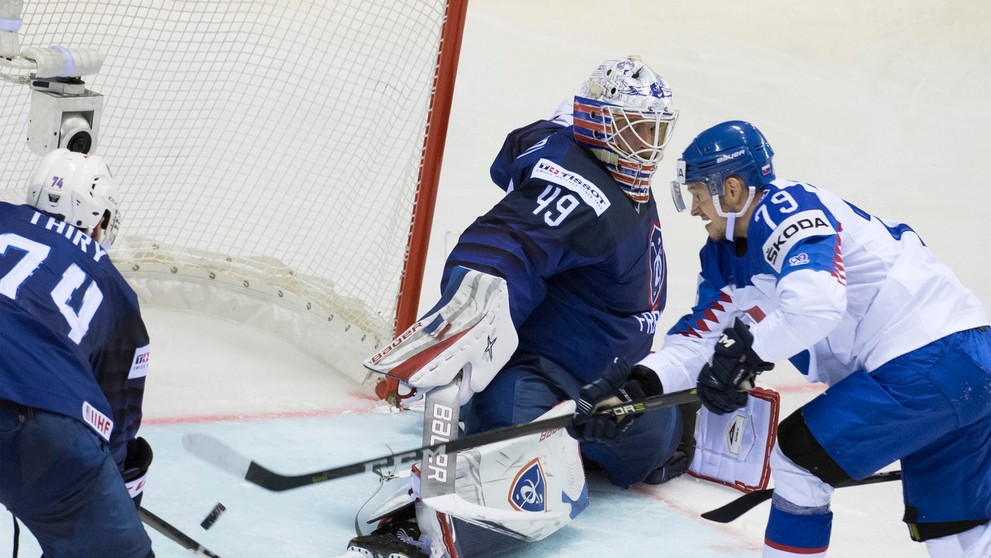 Michal Čajkovský sa raduje z gólu proti Francúzsku na MS 2019.