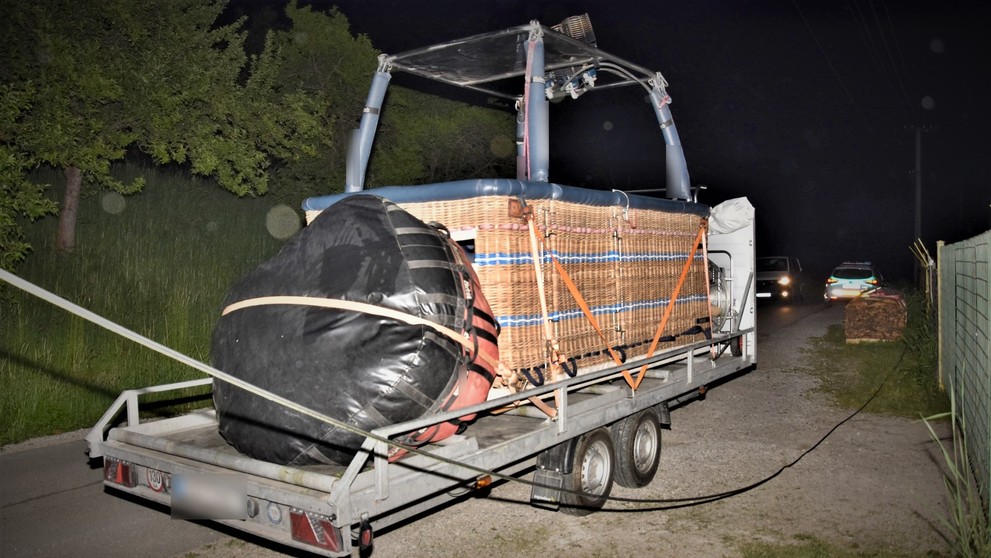 Teplovzdušný balón núdzovo pristál vo Veľkom Čiernom.