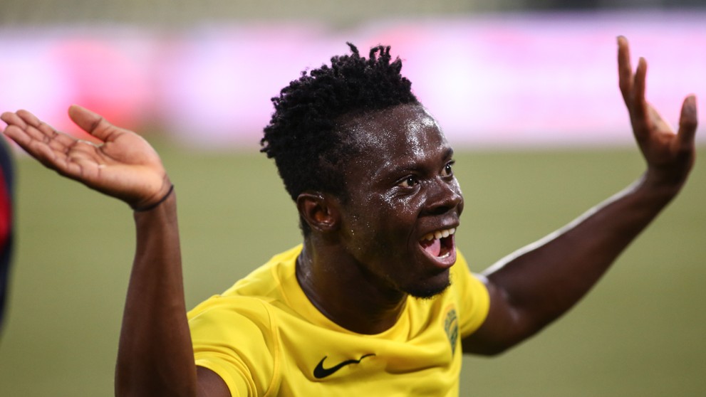 Na snímke futbalista Žiliny Henry Addo sa teší z gólu