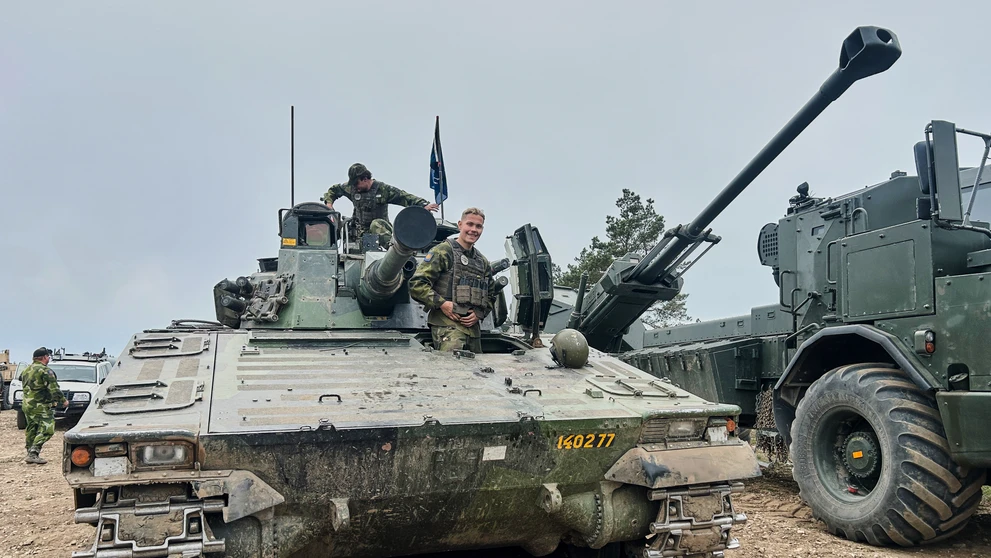 Cvičenie NATO na švédskom ostrove Gotland.
