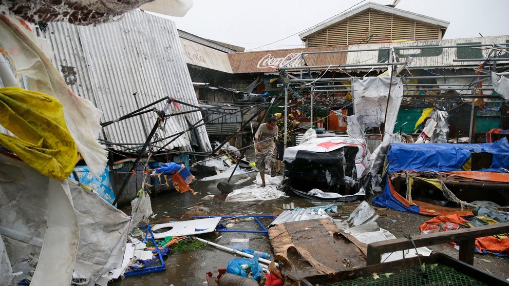 Supertajfún Mangkhut zasiahol Filipíny