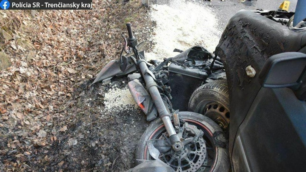 Tragická dopravná nehoda pri Handlovej.