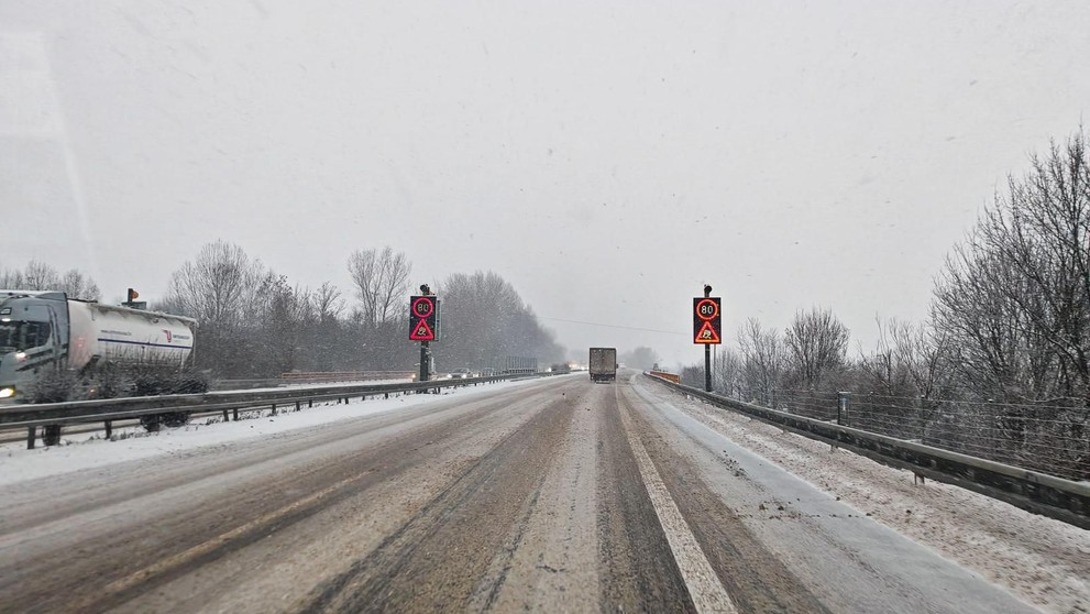 Extrémna poľadovica a sneh