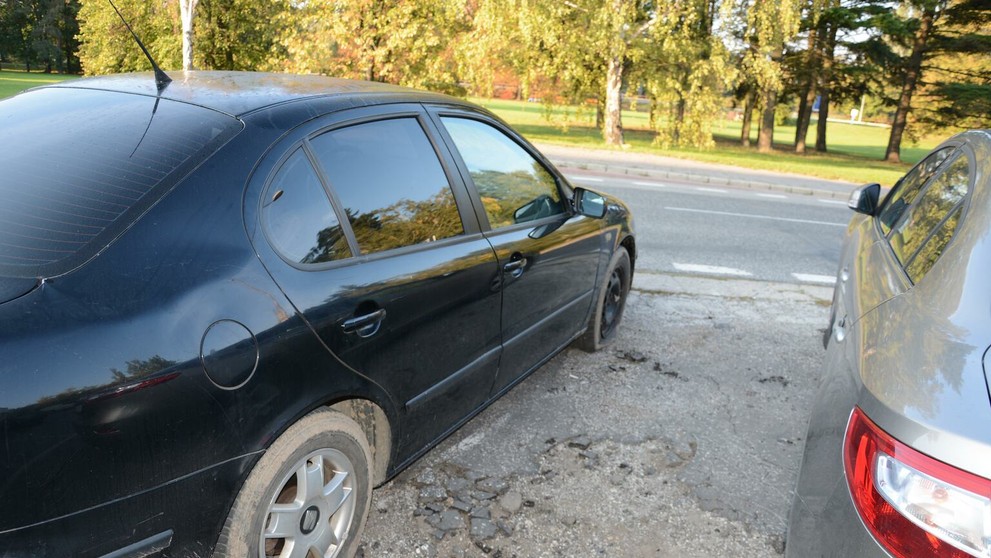 Prepichnutá pneumatika.