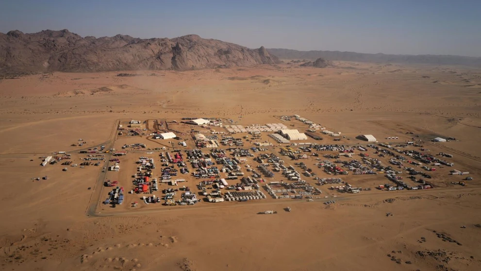 Bivouac na Rely Dakar 2025 z helikoptéri