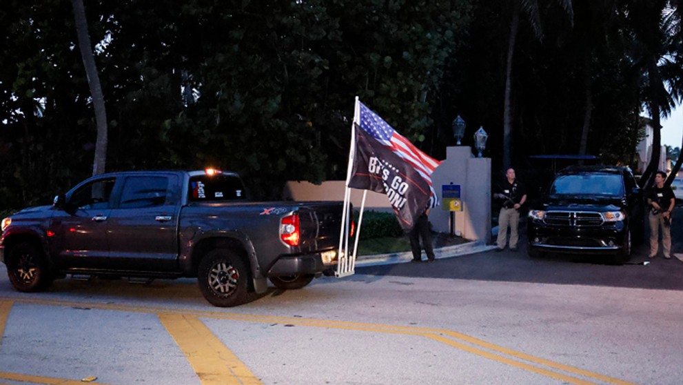 Agenti FBI prehľadávali rezidenciu Donalda Trumpa na Floride.