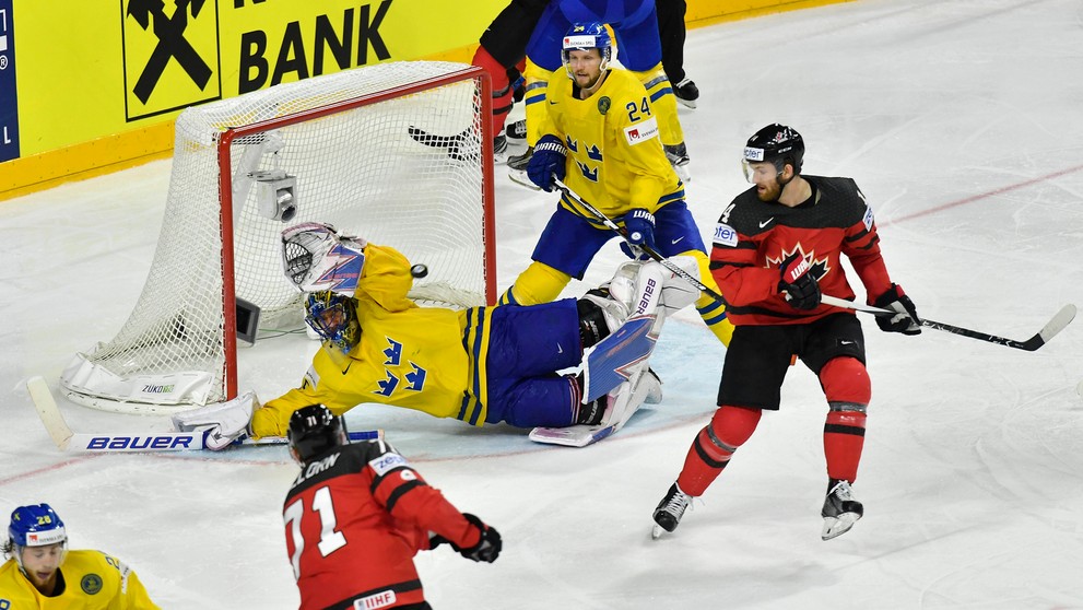 Henrik Lundqvist a jeho úspešný zákrok.