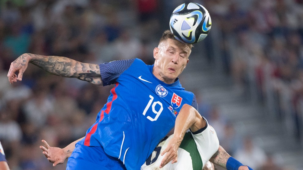 Na snímke hore hráč Slovenska Juraj Kucka.