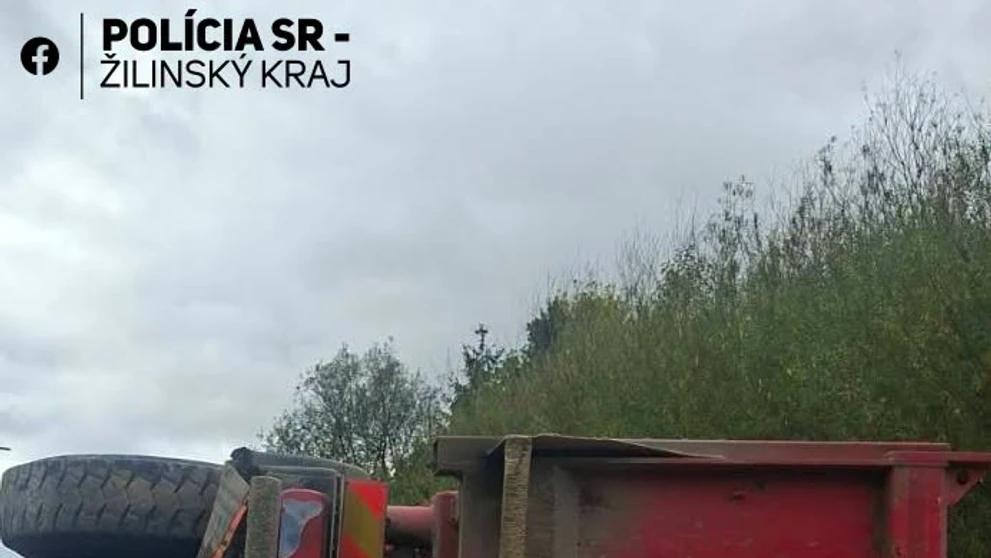 Pri Čadci vyhasol život kamionistu