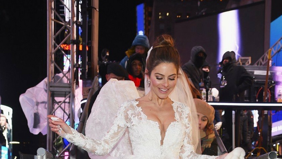 Maria Menounos sa vydala