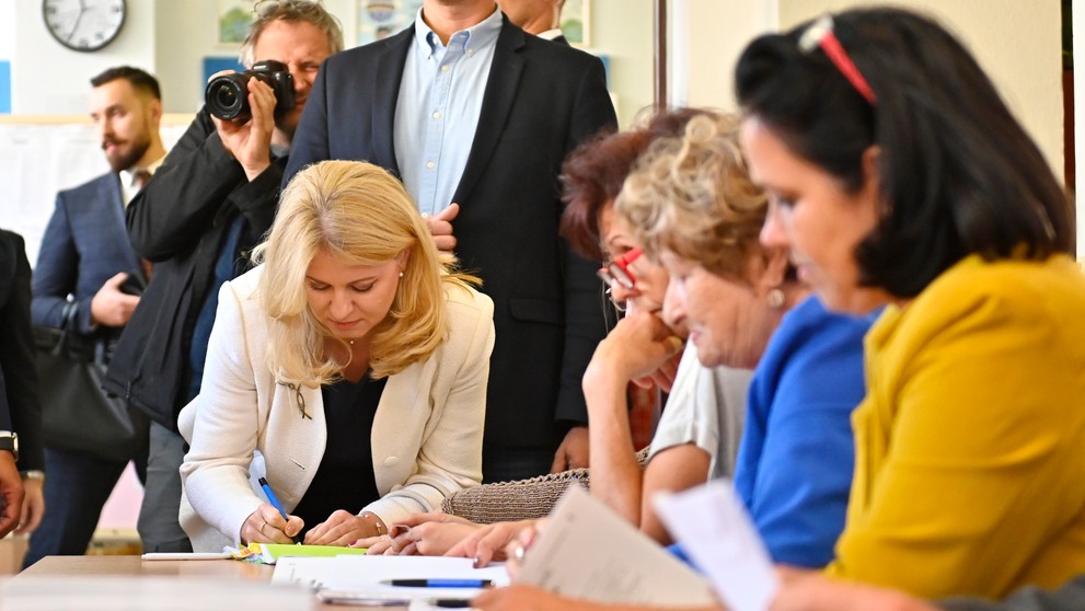 Zuzana Čaputová volila v Pezinku