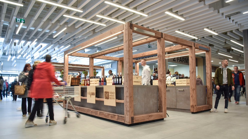 Novootvorená Petržalská tržnica.