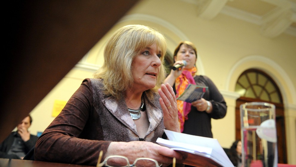 Na snímke Oľga Feldeková číta 16. mája 2012 v Štátnej vedeckej knižnici v Košiciach.