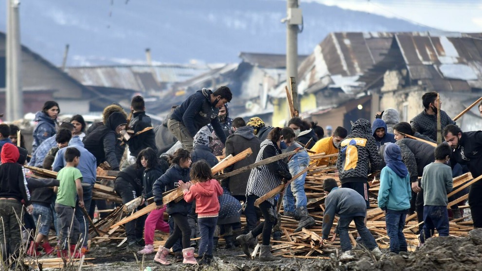 Rómska osada v obci Sačurov v okrese Vranov nad Topľou.