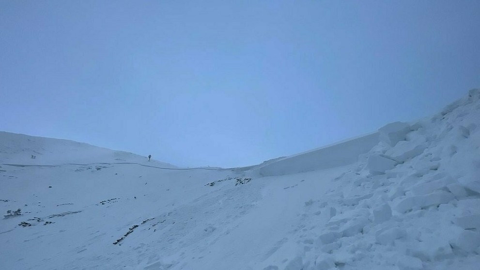 Preventívny odstrel lavíny v Západných Tatrách.