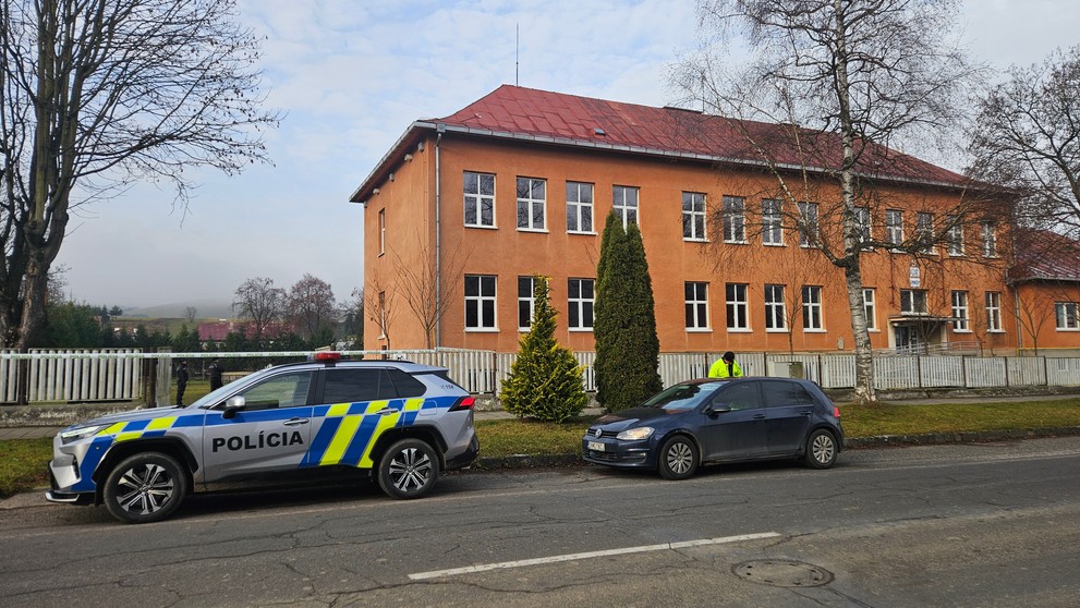 Polícia sa vracia na miesto tragédie.