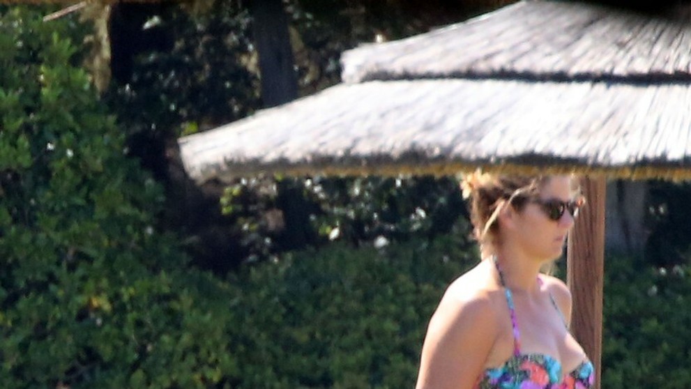 Federer na dovolenke s manželkou Mirkou. Slovenské krivky sa nezaprú